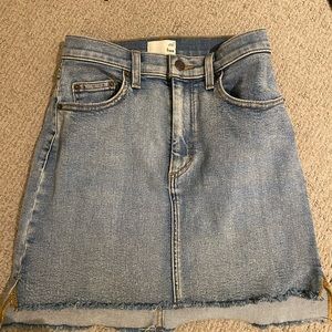 Aritzia Wilfred Free denim skirt